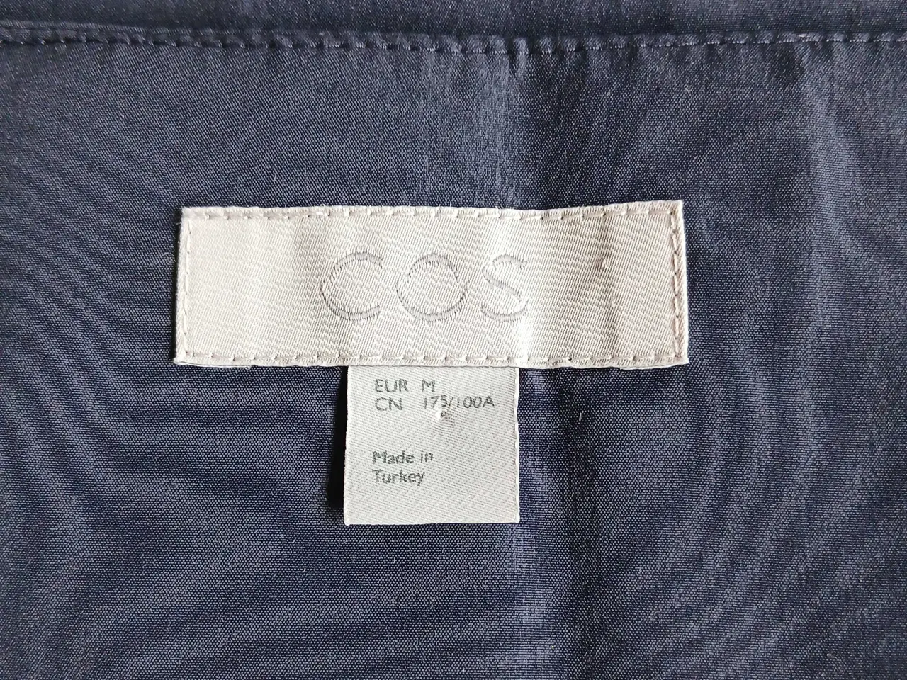 Billede 8 - Bluse. Cos. Medium/38