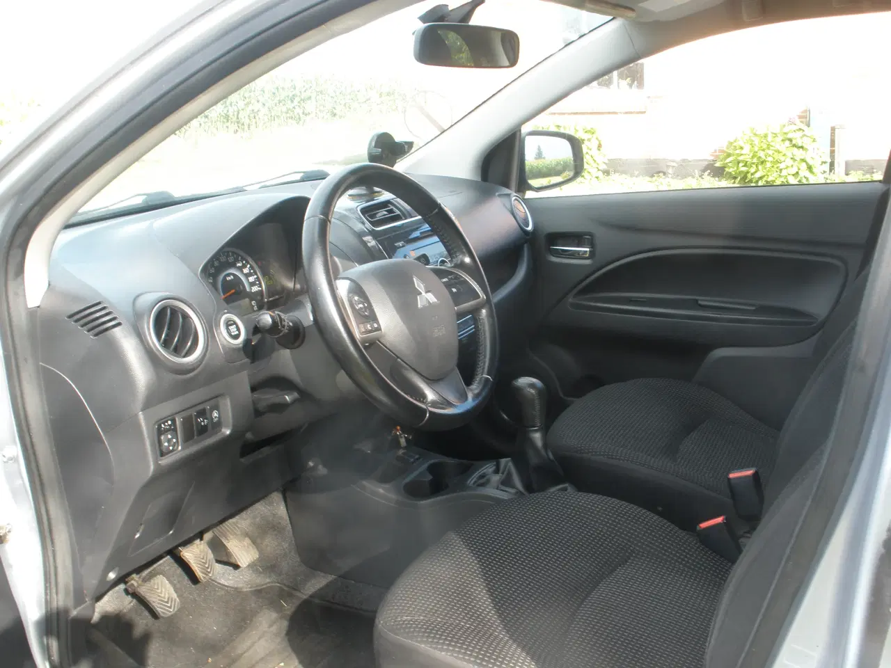 Billede 3 - Mitsubishi Space Star 1,2I 5 dørs