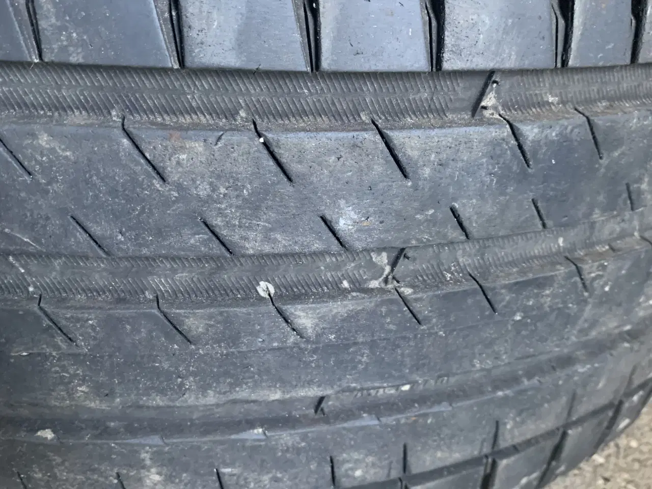 Billede 10 - Michelin sommerdæk 255/40-ZR20 