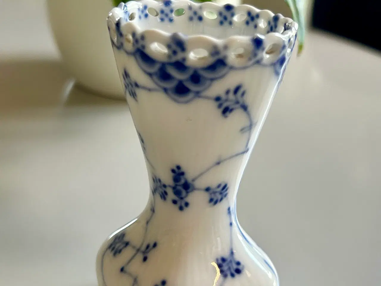 Billede 1 - Musselmalet vase.