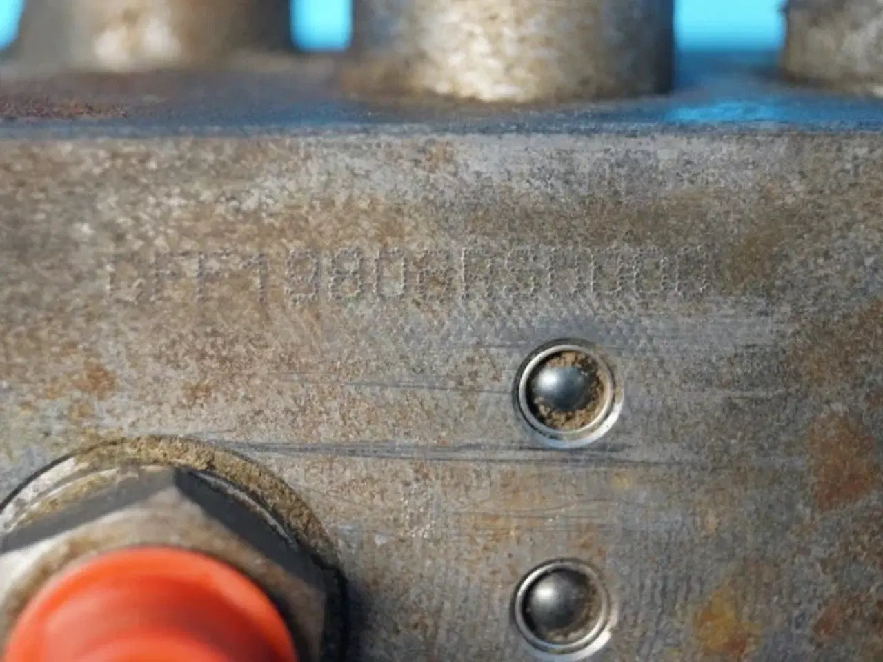 Billede 3 - Case 621D Ventilblok