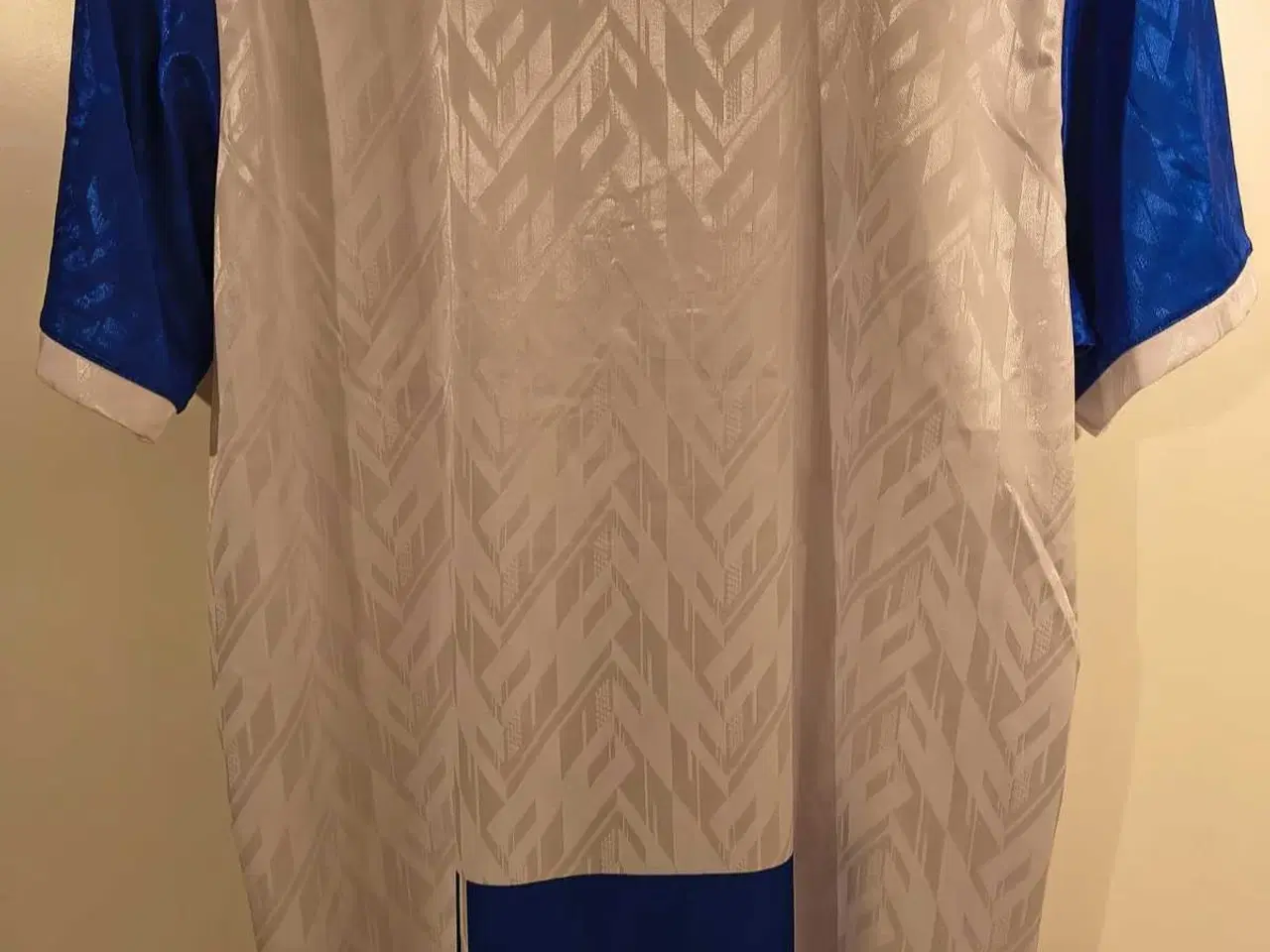 Billede 2 - Odense Boldklub trøje 