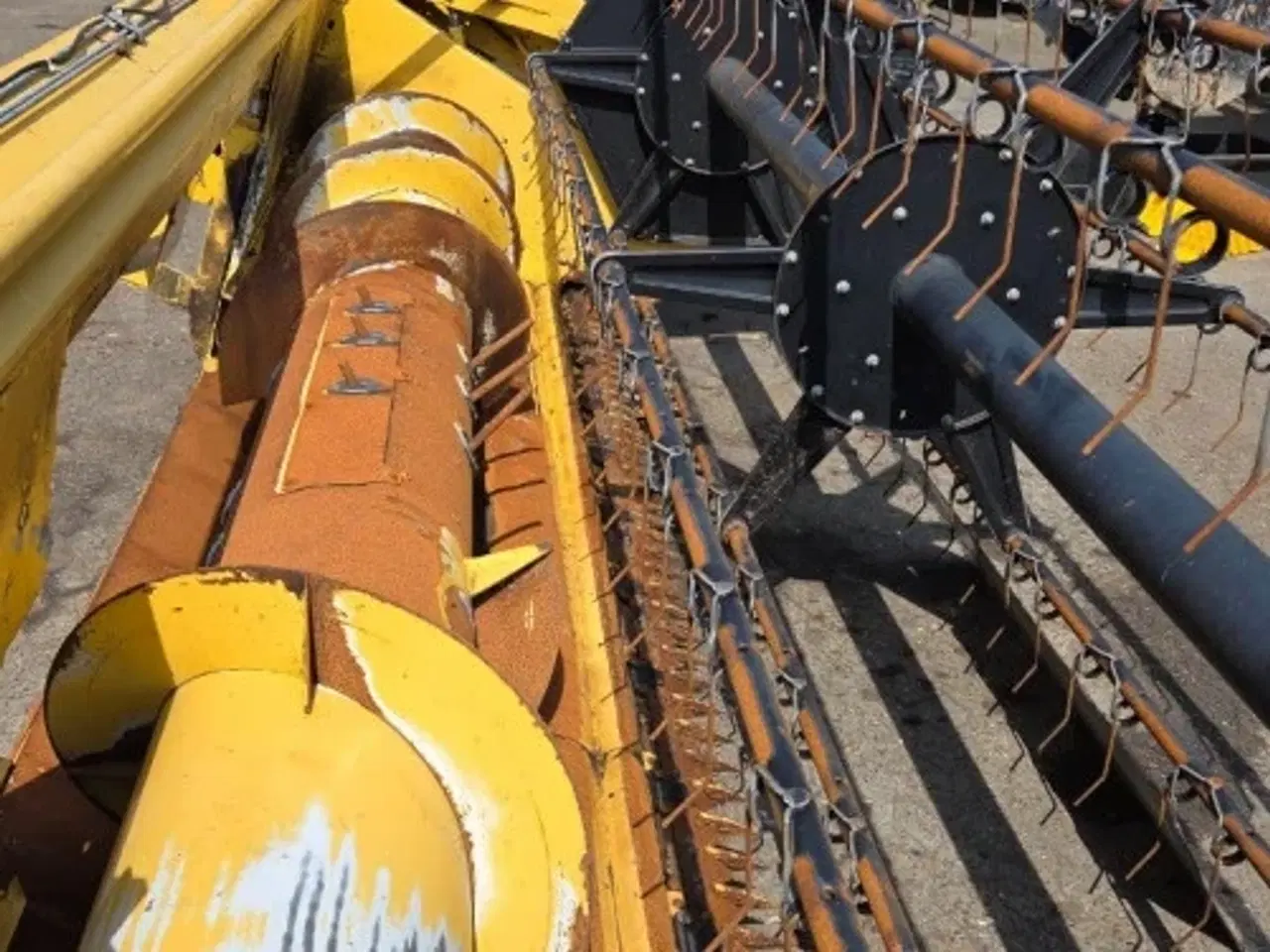 Billede 16 - New Holland TX30 Skærebord 13 Ft