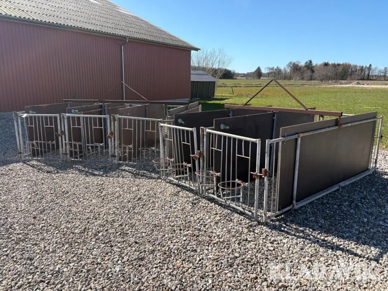 Billede 1 - Staldinventar