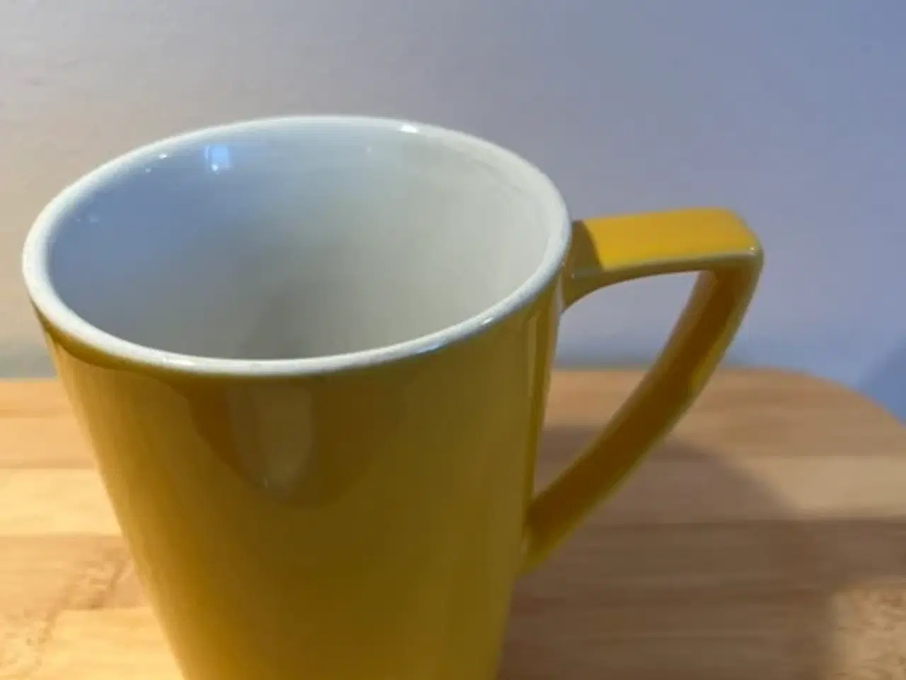 Billede 5 - Retro hygge-pakke: 2 urtepotter & gul Brønnum kop