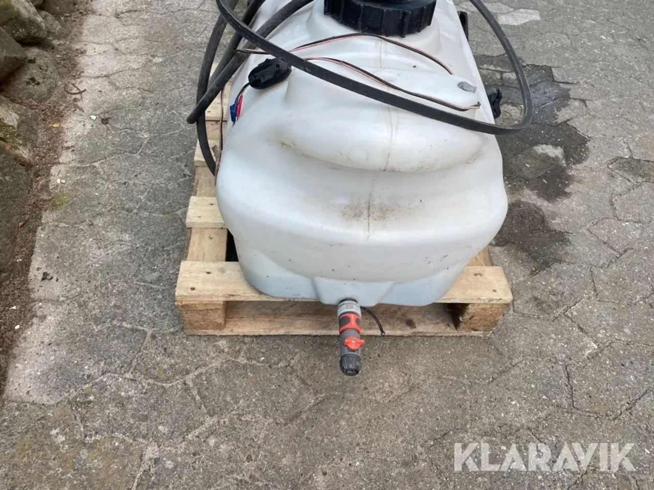 Billede 4 - Transportabel sprøjtetank med pumpe og lanse
