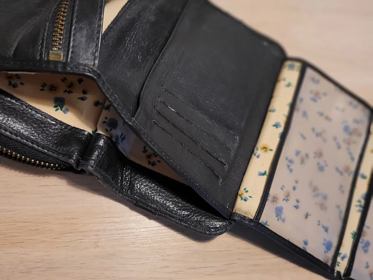 Billede 6 - Punge i læder lille handy/ stor og rummelig