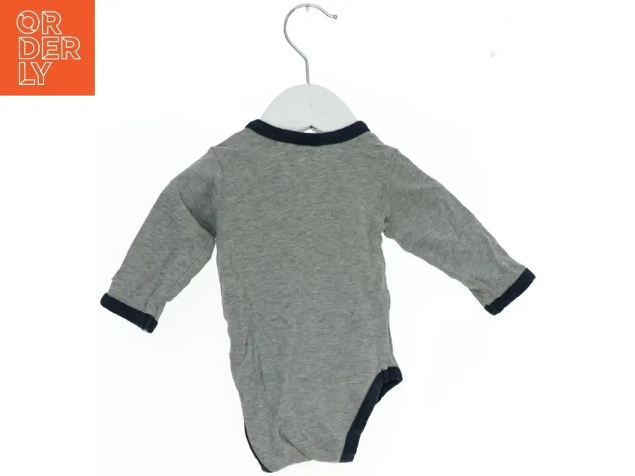 Billede 2 - Grå bodystocking med fly print fra Hust and clair (str. 62)