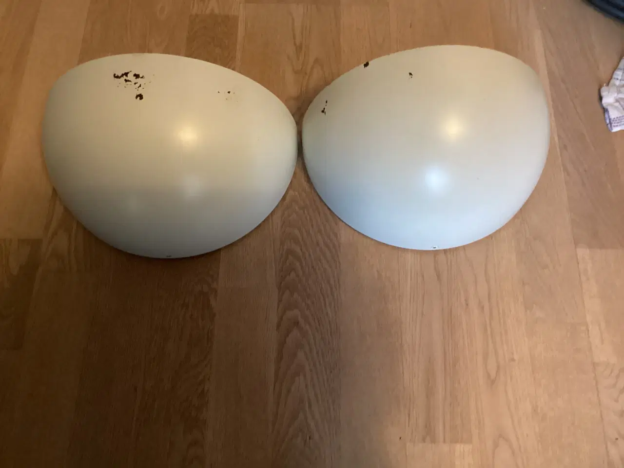 Billede 3 - 2 Originale hvide Quarto væglamper fra Focus Light