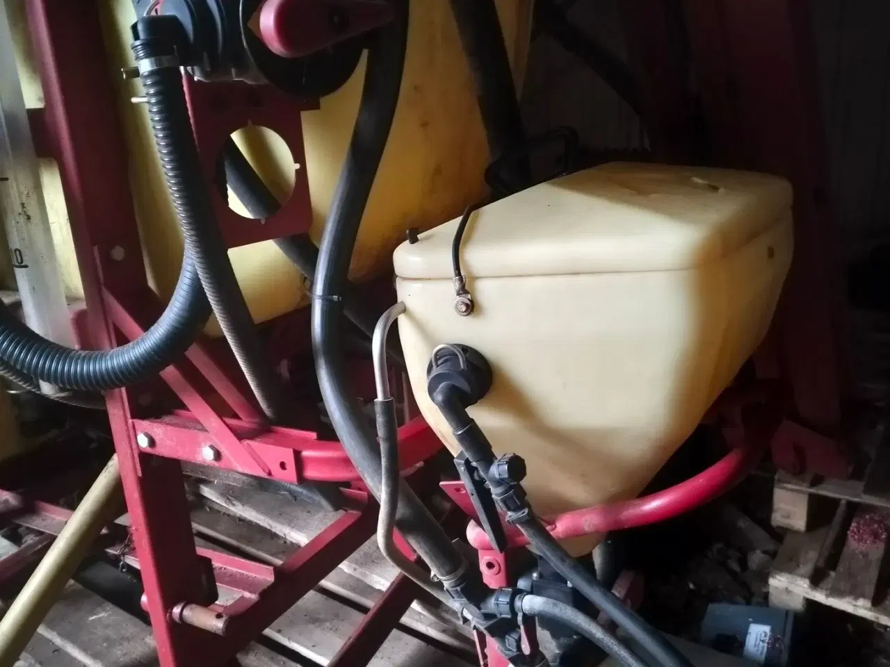 Billede 3 - Hardi Master 12 m  1000 liter skal synes