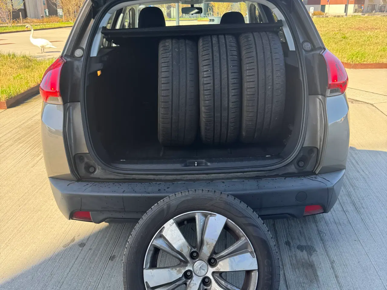 Billede 6 - Flot velholdt nysynet Peugeot 2008 1.6 Ehdi