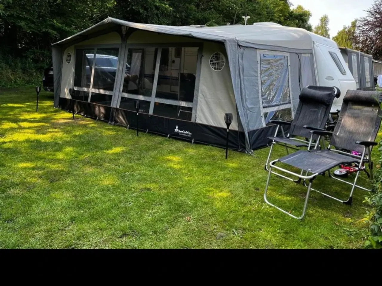 Billede 8 - Køjevogn med fransk seng og sidde gruppe