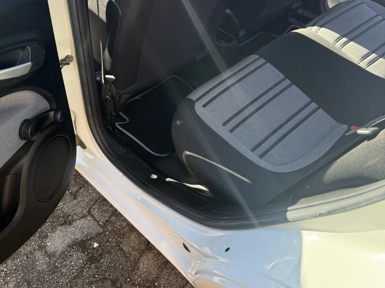 Billede 13 - Fiat Punto EVO hvid  NYSYNET 