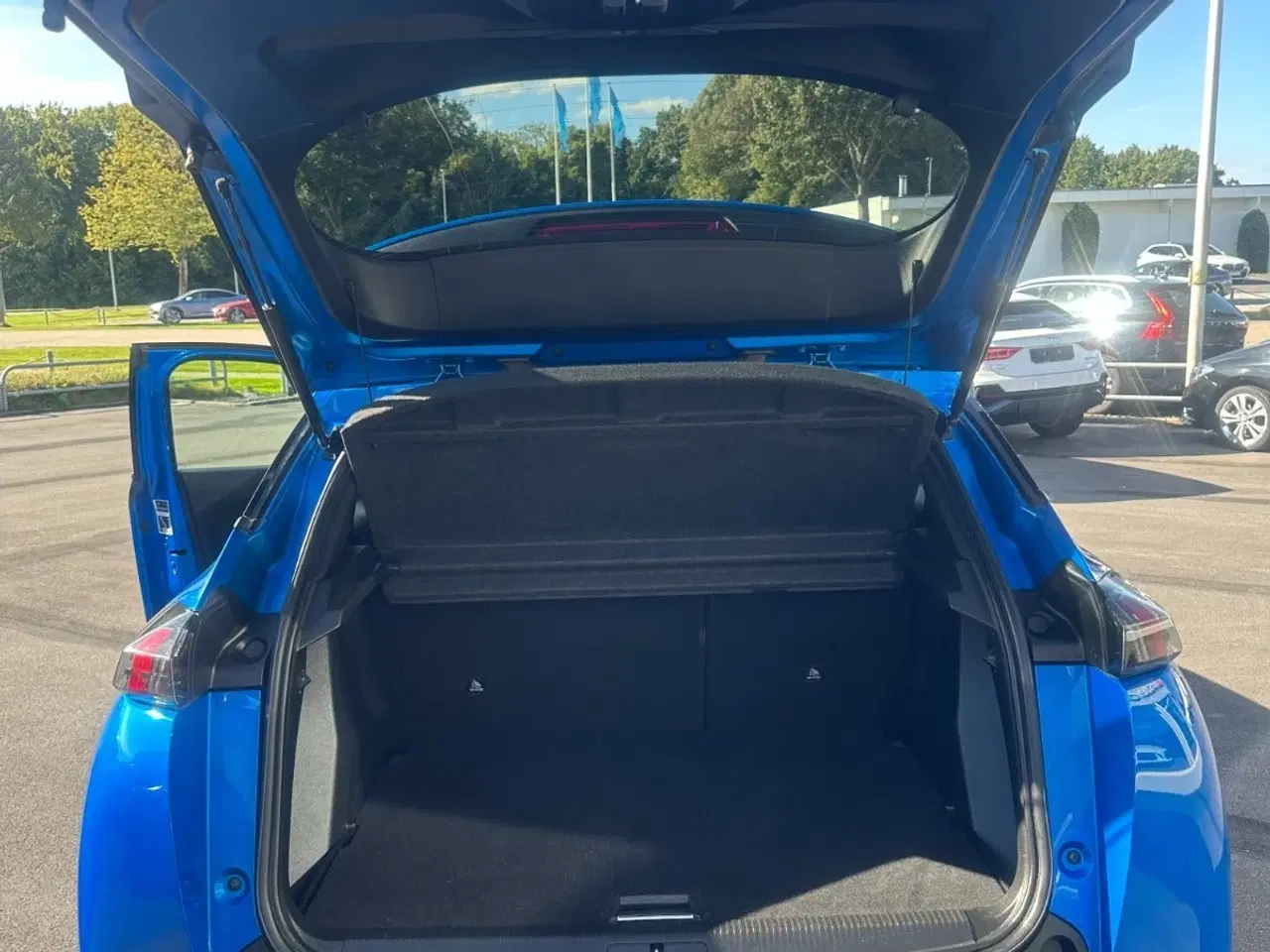 Billede 11 - Peugeot e-2008 50 Allure Pack