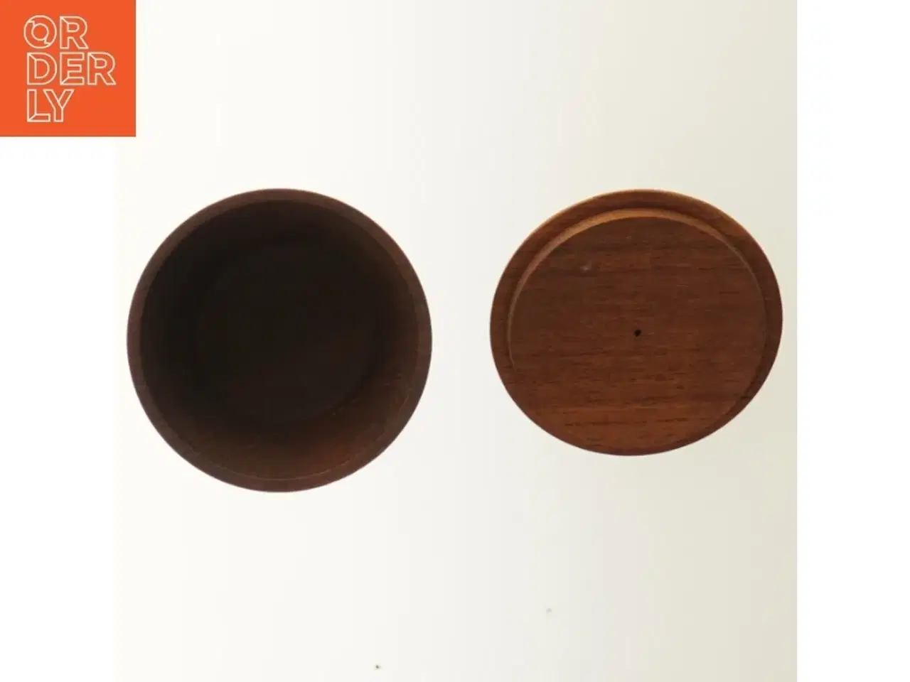 Billede 4 - Rund låg krukke i teak træ (str. Ø 13x11 cm)