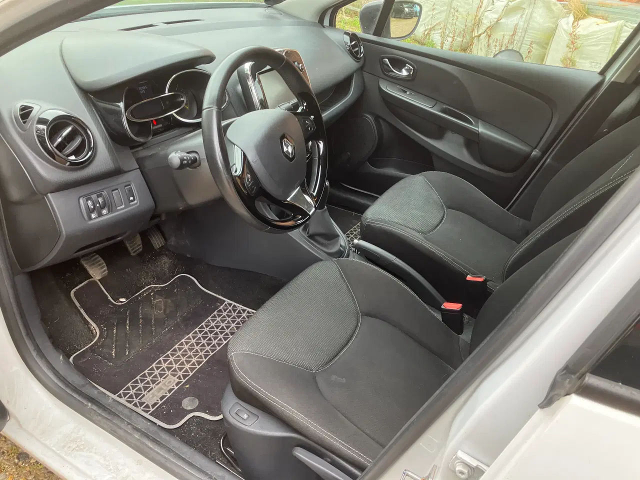 Billede 5 - renault clio 0,9 tce 5 dørs 2014