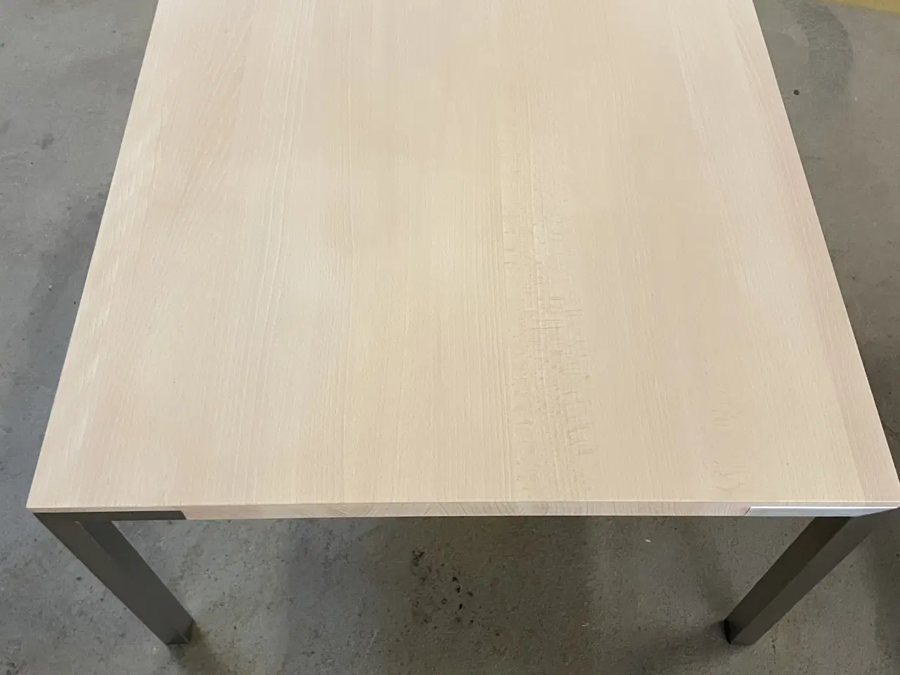 Billede 4 - Køb de sidste møbler samlet