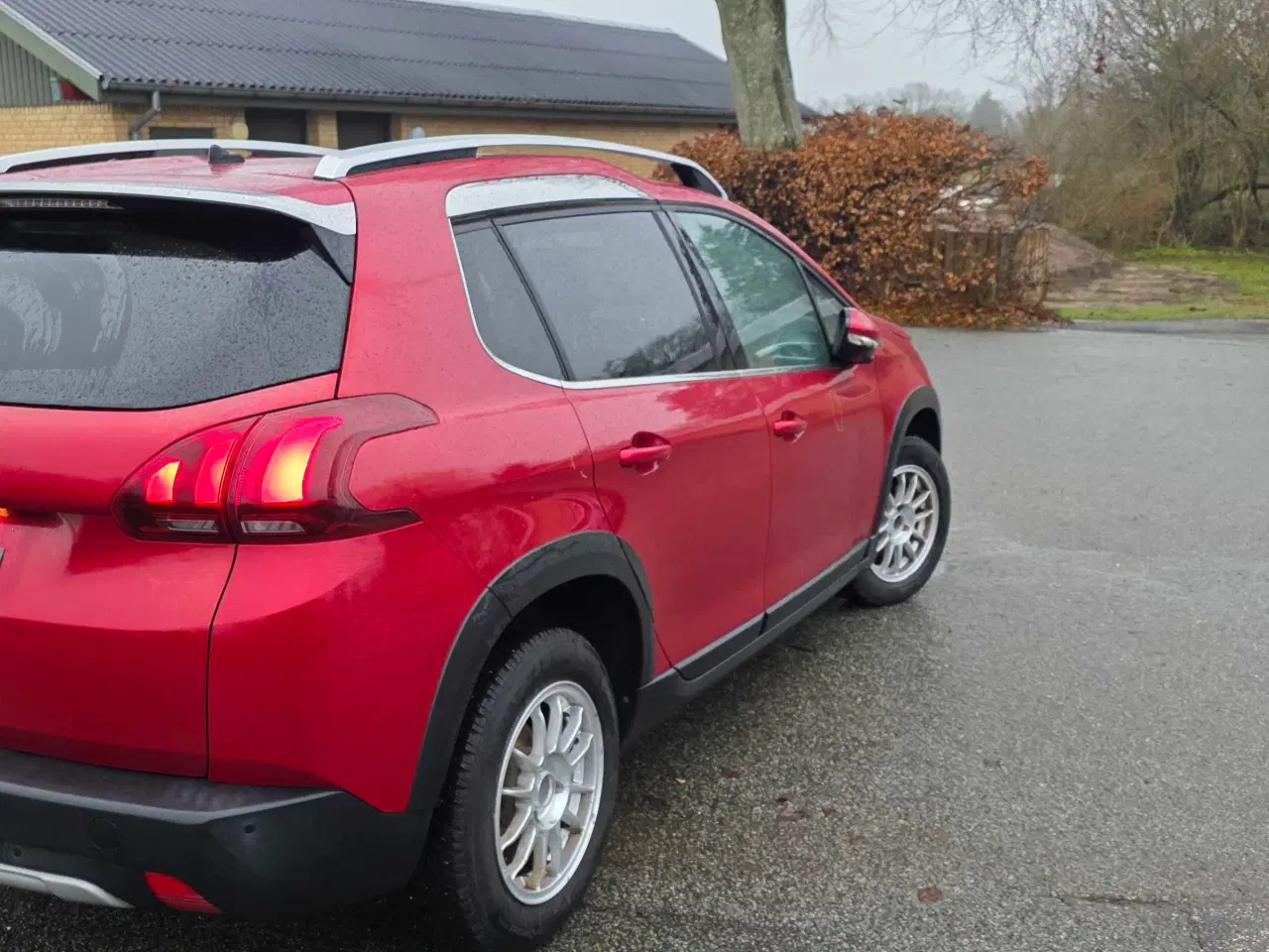 Billede 8 - Peugeot 2008 1.6 Diesel med træk 