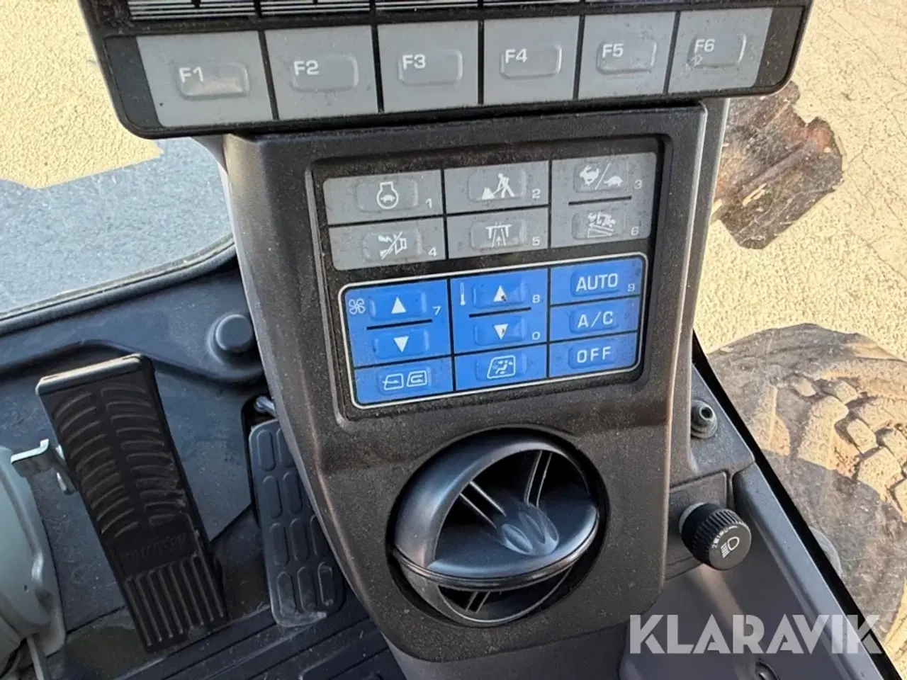 Billede 10 - Materielhåndteringsmaskine Komatsu PW160-10 med sortergrab og skovl