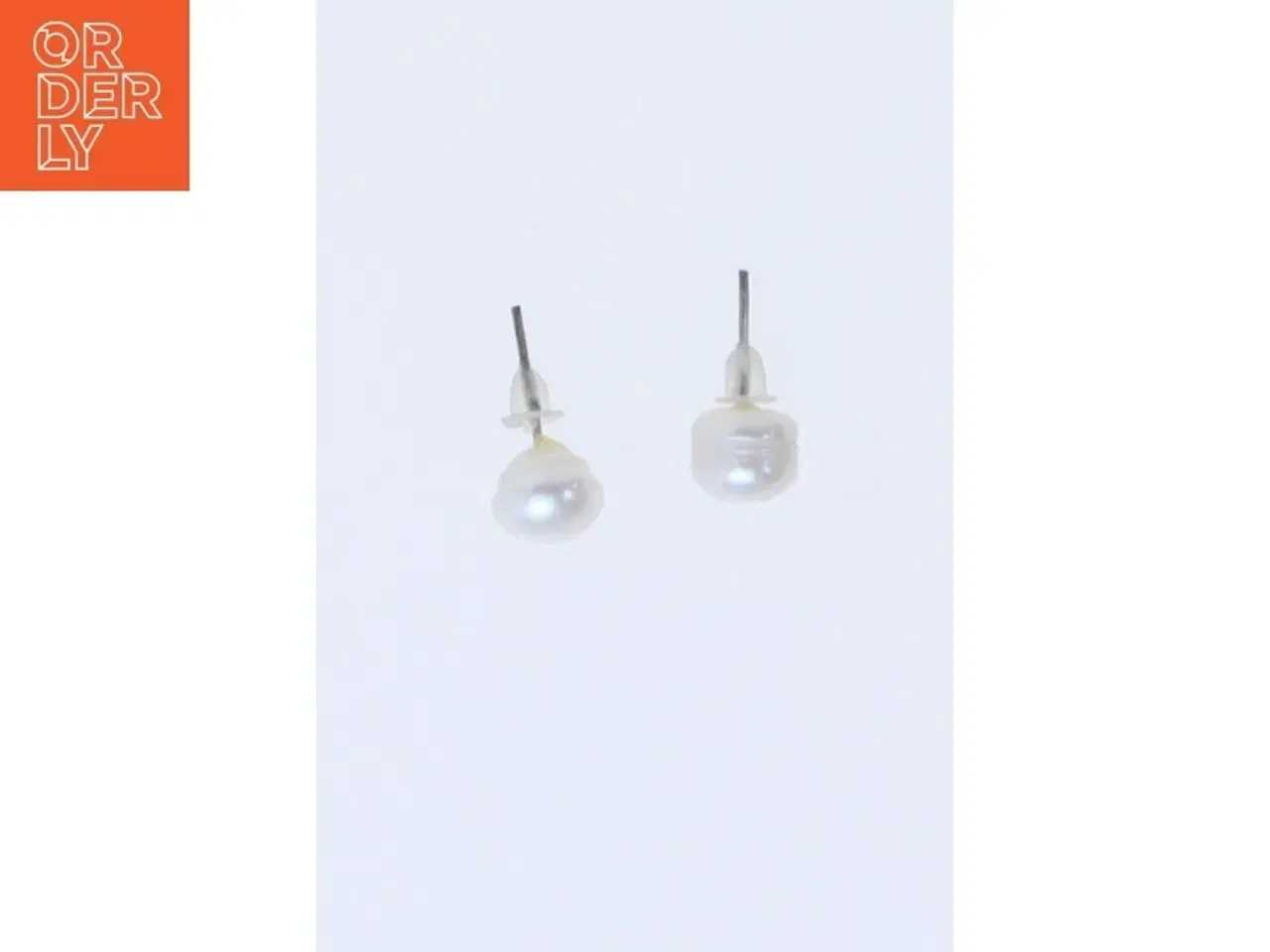 Billede 1 - Perleøreringe med stift (str. 15 mm)