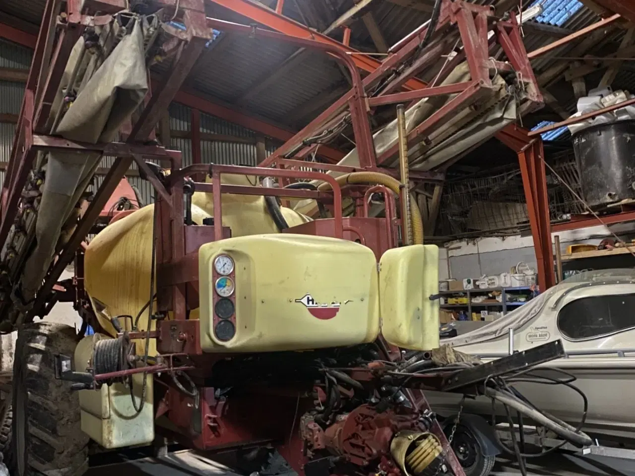 Billede 4 - Hardi Commander 4200 med luft. Sprøjten er synes i 2025.