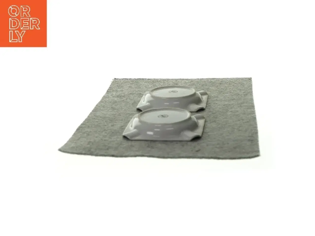 Billede 4 - Små skåle med print fra Ukendt (str. LB: 11,5x11,5cm)