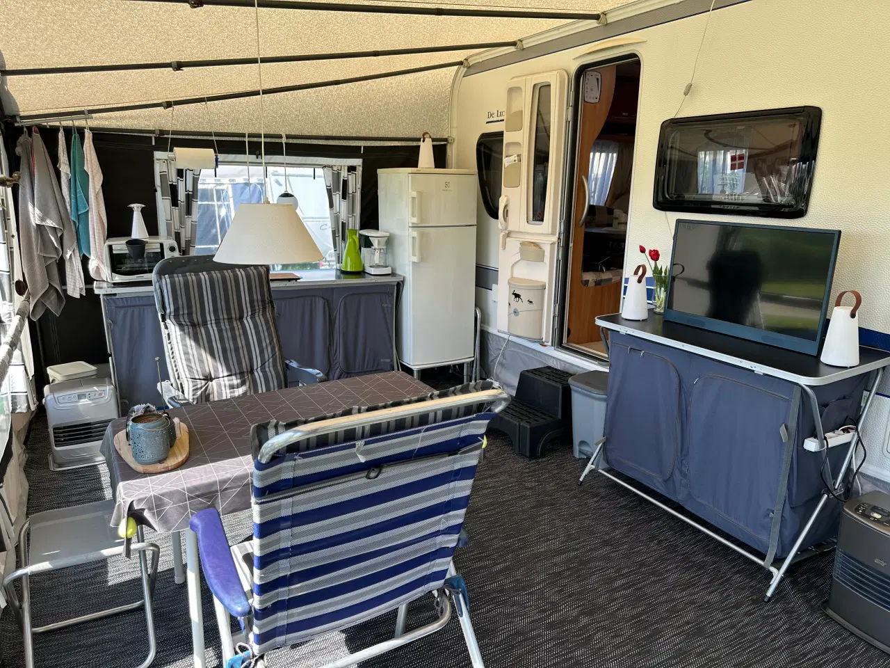 Billede 5 - Hobby De Luxe Campingvogn med tilbehør