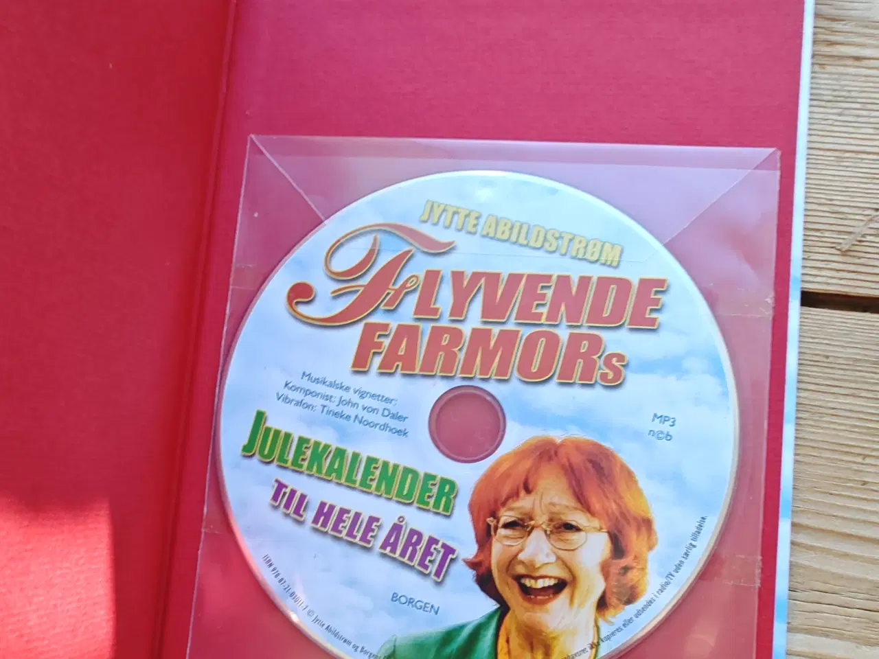 Billede 2 - Flyvende Farmors Julekalender til hele året BOG+CD