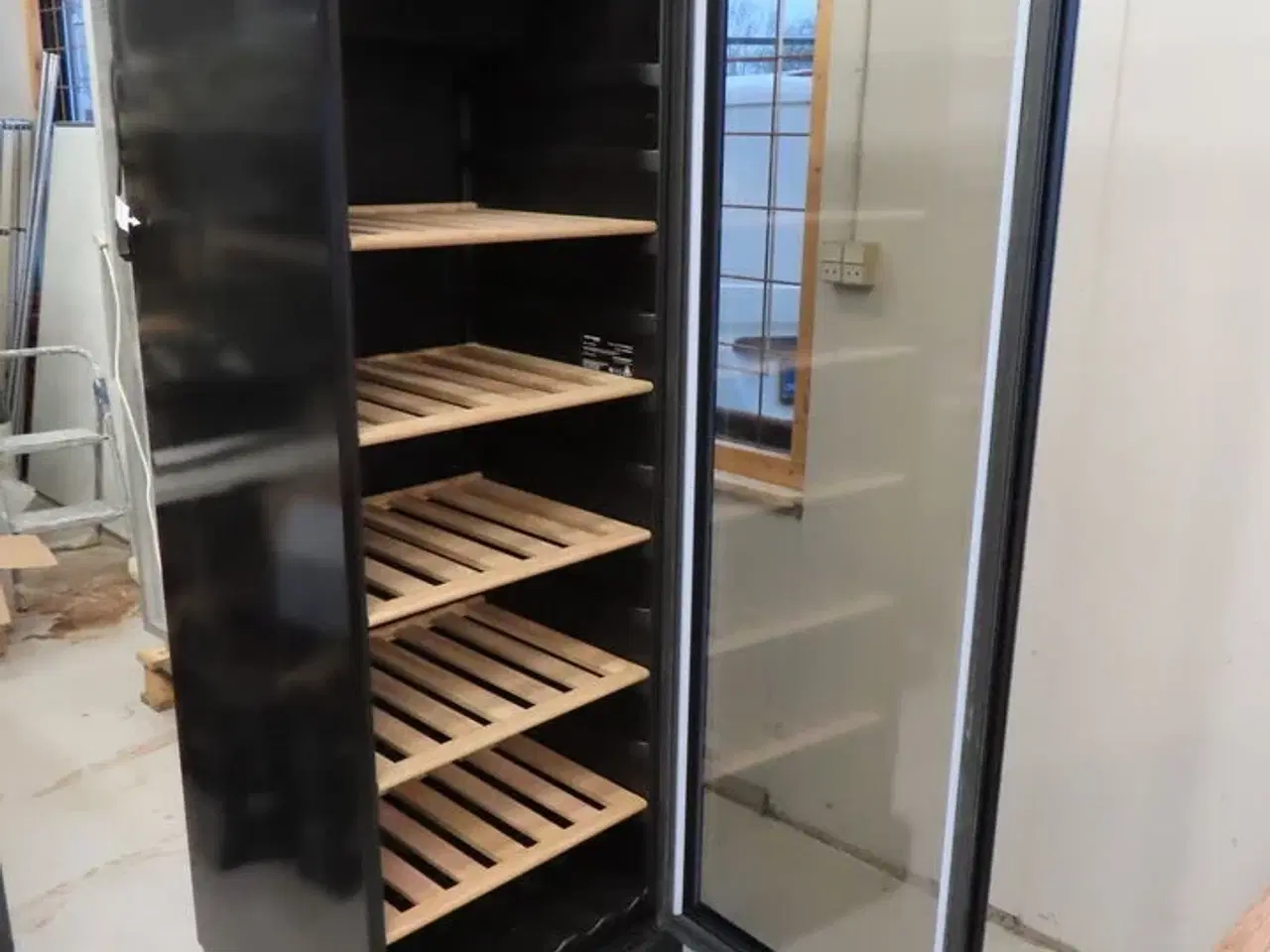 Billede 3 - Vinkøleskab, VESTFROST WFG185