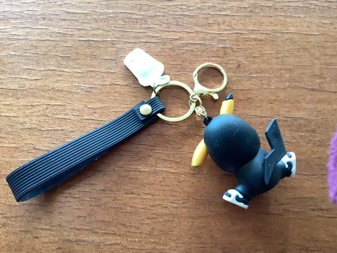 Billede 7 - Pokemon nøglering og 2 pins