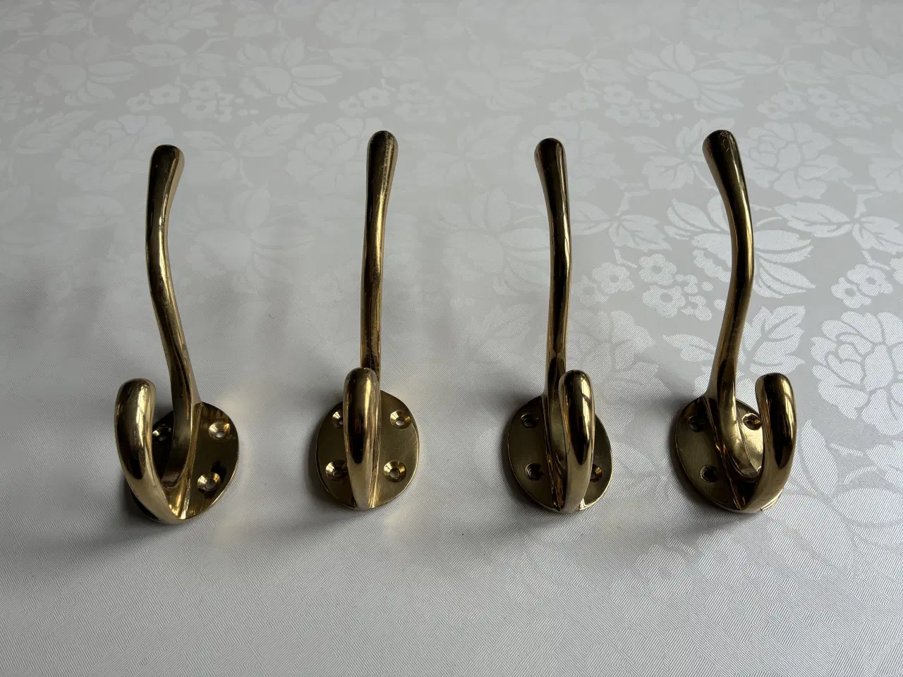 Billede 3 - Smukke gamle messing knager 