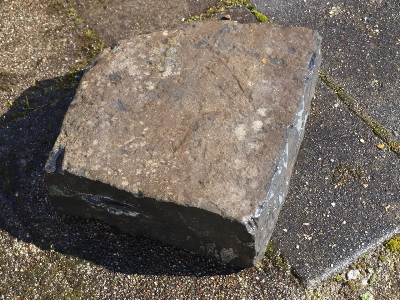 Billede 2 - Blåsort granit kantsten