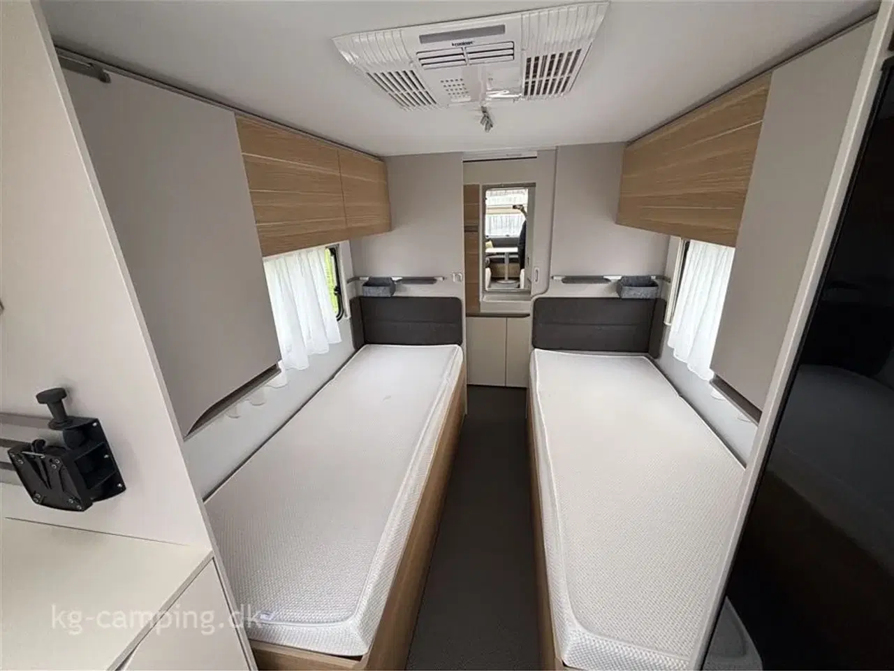 Billede 9 - 2021 - Adria Adora 572 UT Alde   Vognen fremtræder hysterisk velholdt og med lækkert udstyr.