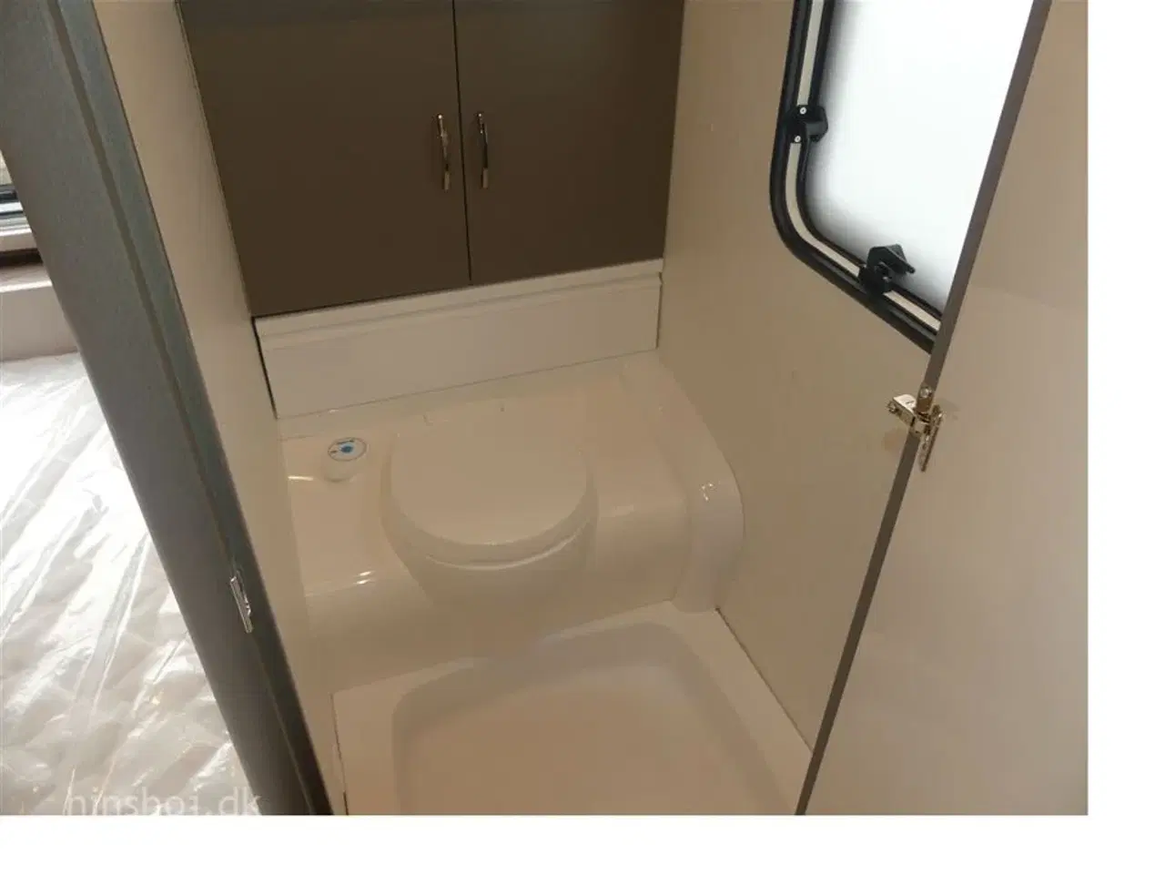 Billede 2 - 2023 - Hobby Excellent Edition 650 KMFe Stor rummelig familievogn med 3 køjer fra Hinshøj Caravan