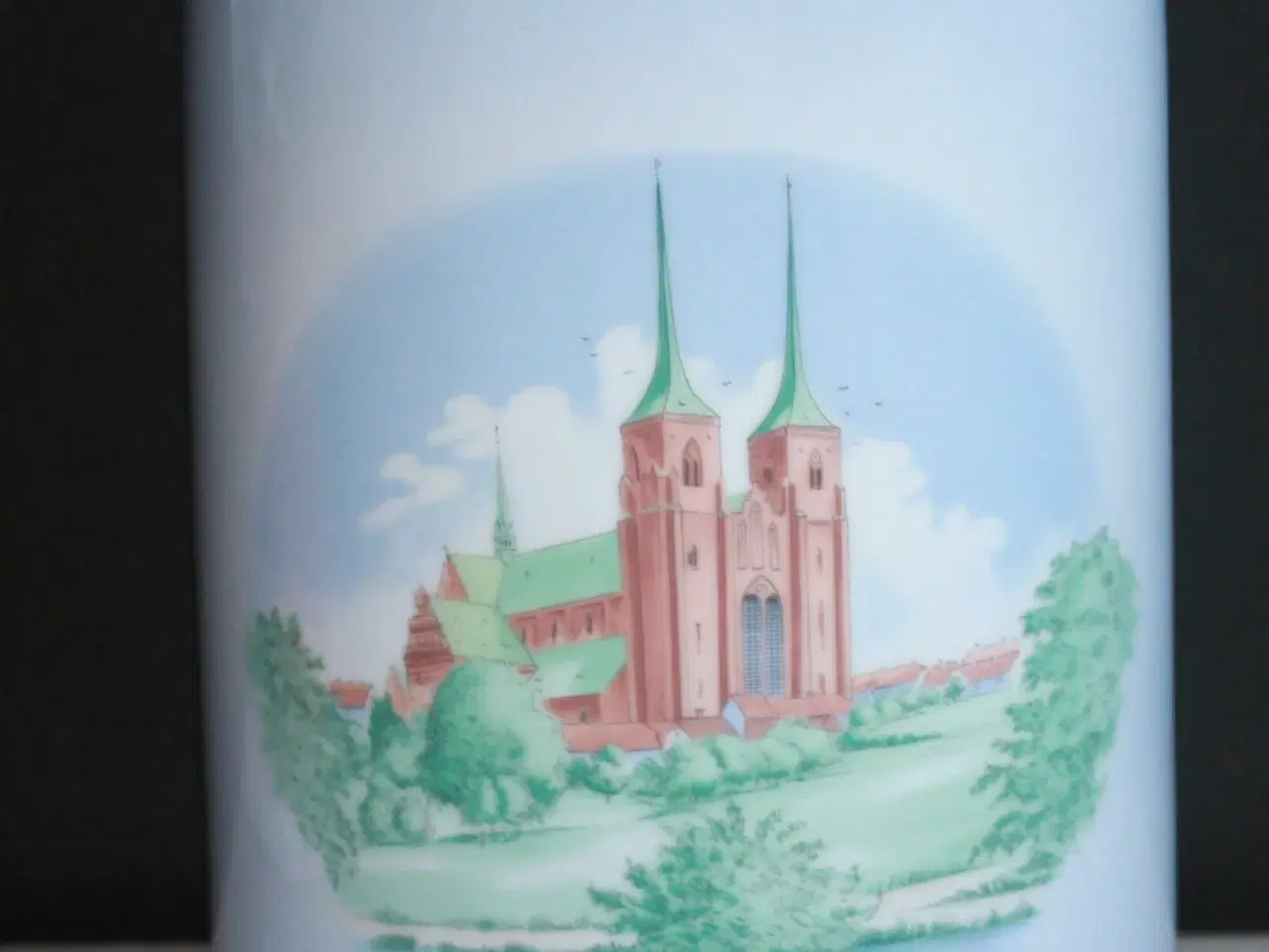 Billede 2 - Vase med Roskikde Domkirke og Dybbel Mølle