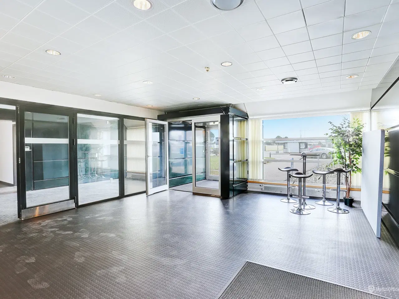 Billede 2 - Kontor/showroom velegnet til undervisningsformål, handel mm