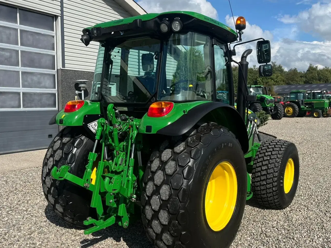 Billede 14 - John Deere 5090 M Med græsdæk