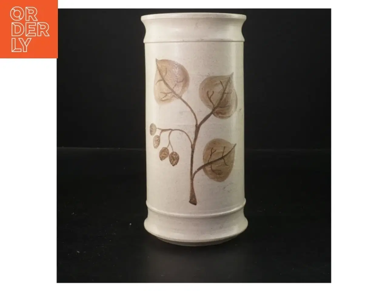 Billede 1 - Keramisk vase fra kæhler med bladmotiv (str. Ø 11x22 cm)