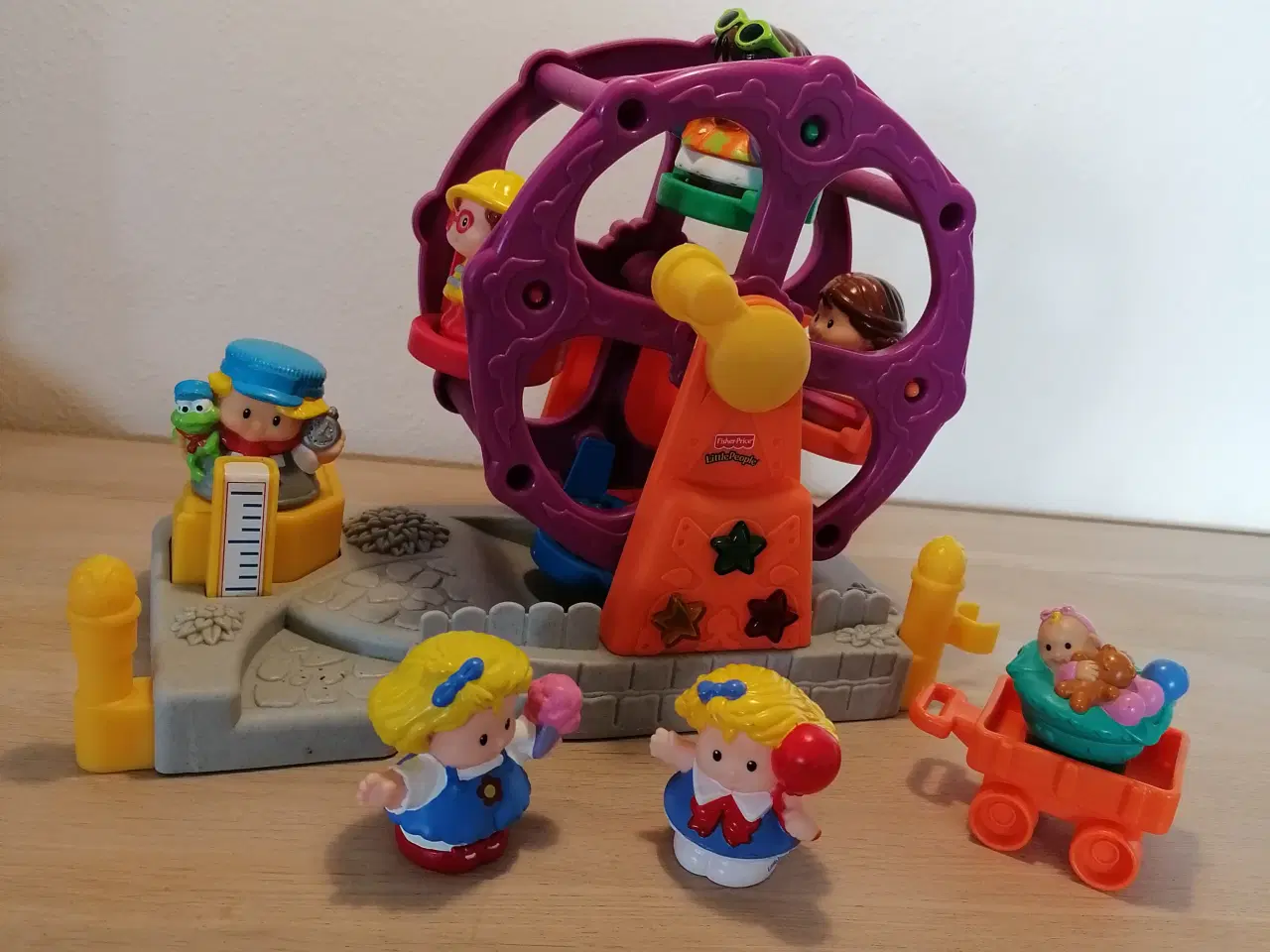 Billede 1 - Fischer price /little people karrusel m.m.