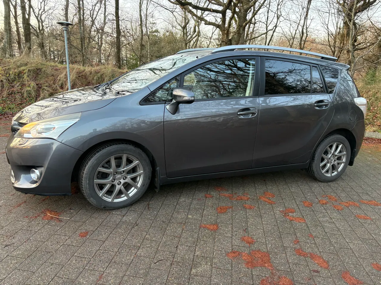 Billede 3 - Nysynet Toyota sportsvan