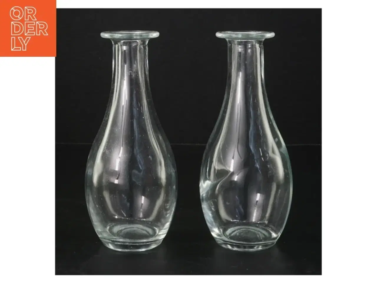 Billede 1 - Glasvaser, sæt af 2 (str. H. 16,5 cm)