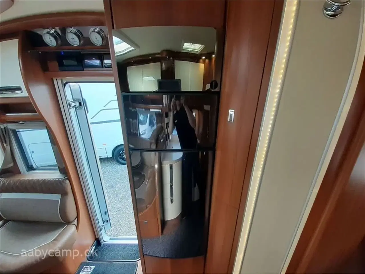 Billede 14 - 2016 - Carthago chic e-line 51 QB Yachting   Premium A-Class model med et væld af lækre detaljer. automatgear. 170hk.