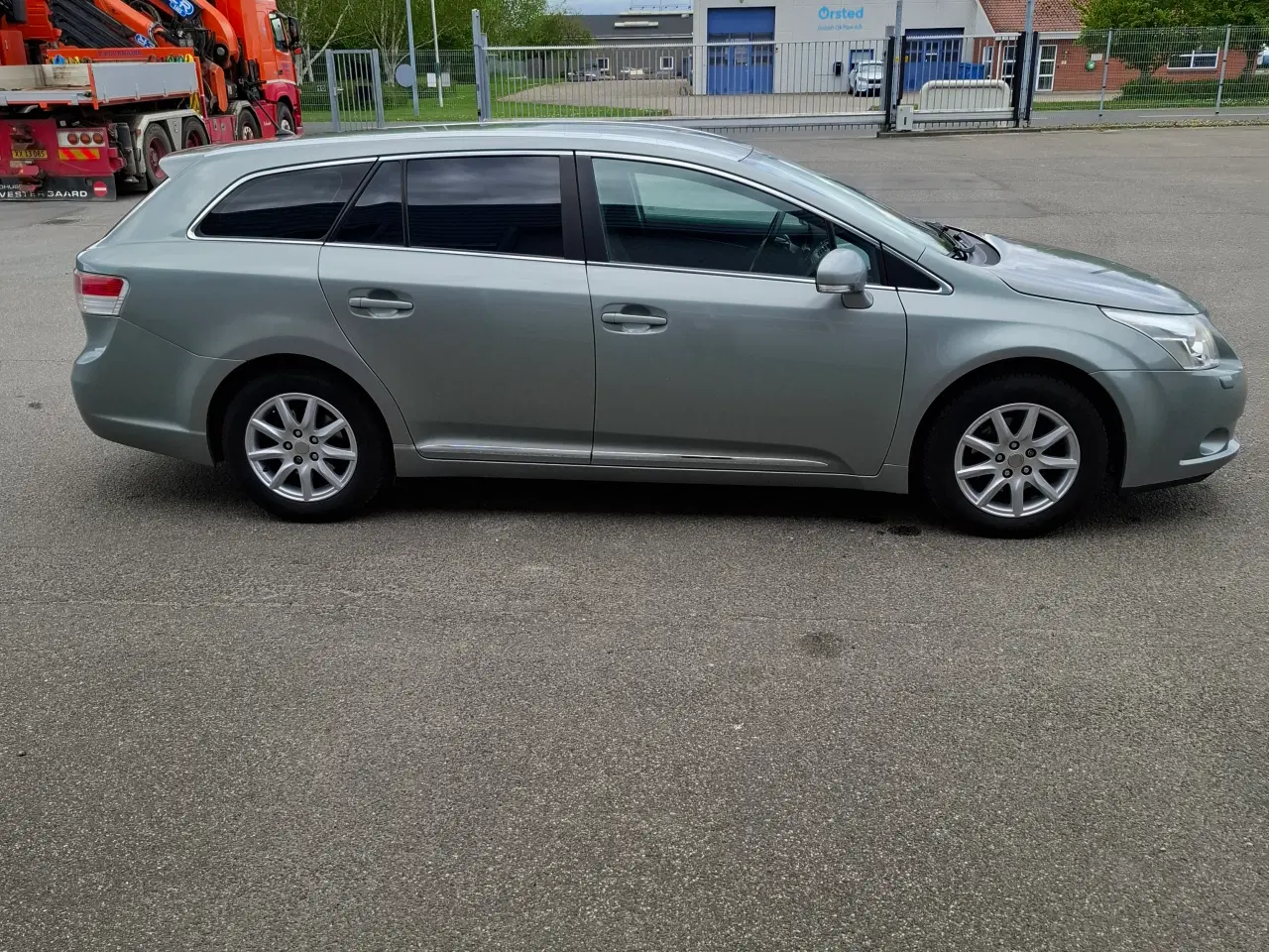 Billede 2 - Toyota avensis 1,8 stw benzin, manuel 6 gear