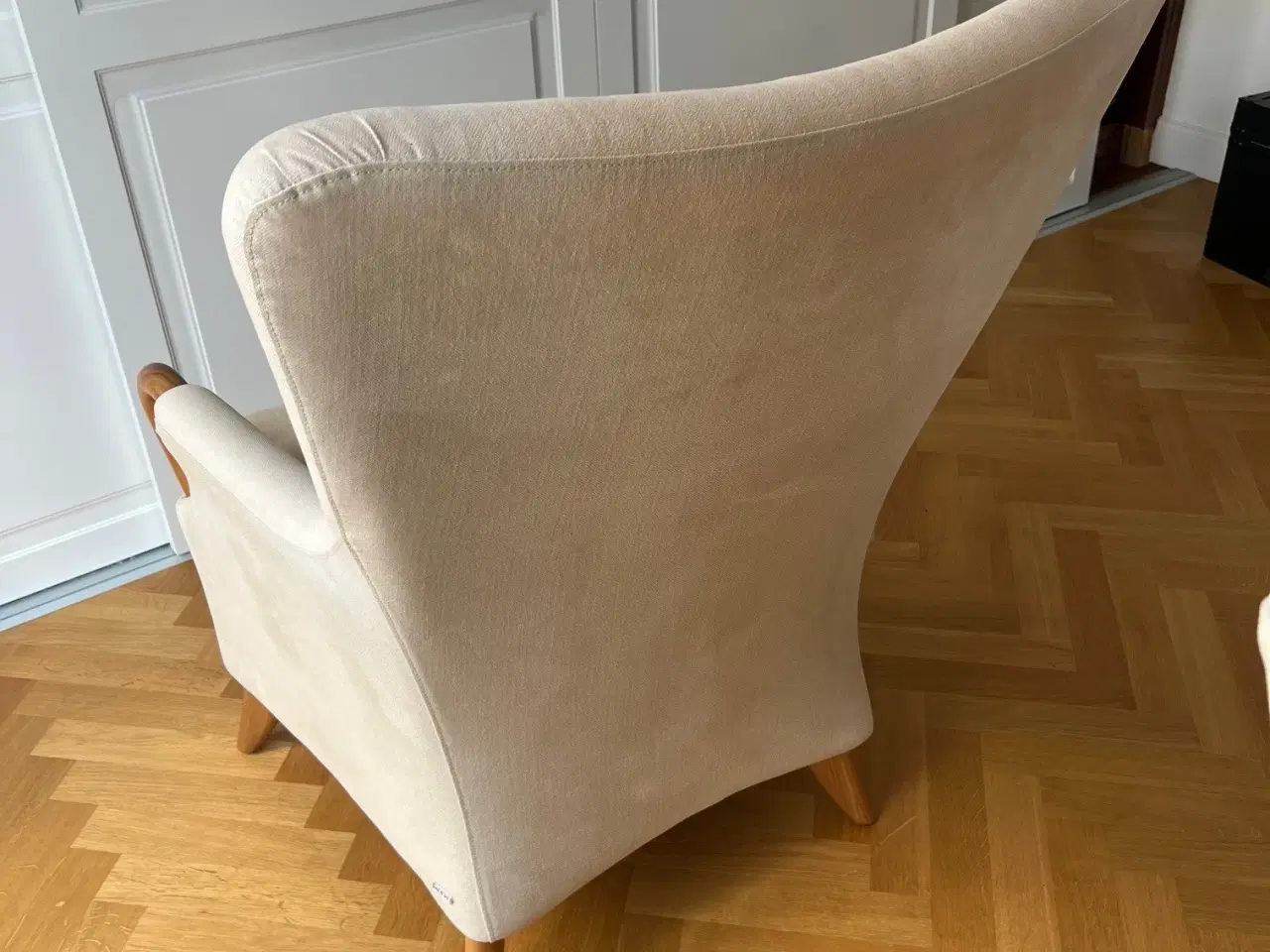 Billede 2 - 4 Nielaus lænestole i stof m/ ben, armlæn i valnød