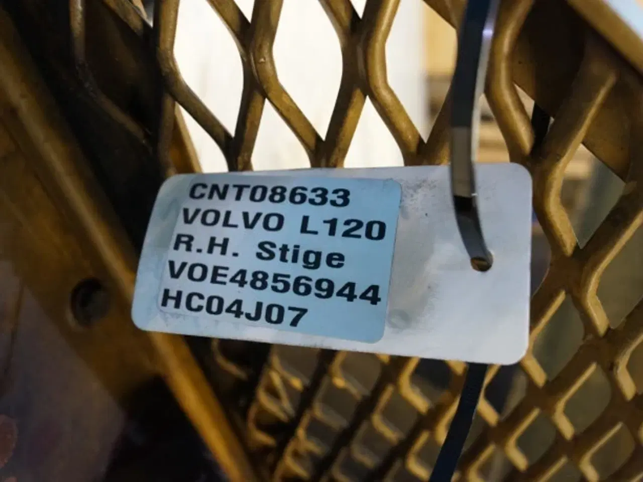 Billede 19 - Volvo L120 Stige R.H. VOE4856944