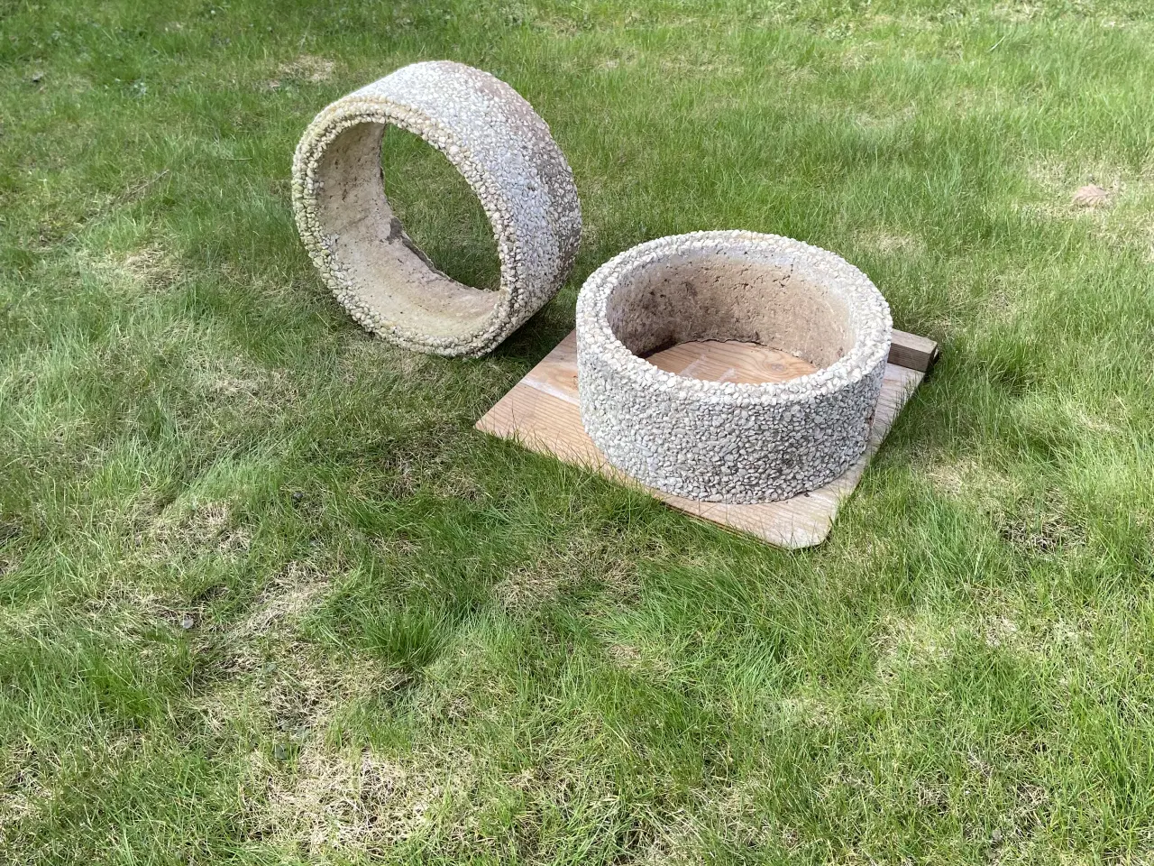 Billede 4 - Meget flot Rund Plantekasser2 stk.