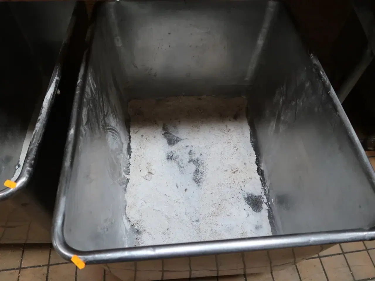 Billede 2 - 2 stk. rustfri opbevaring