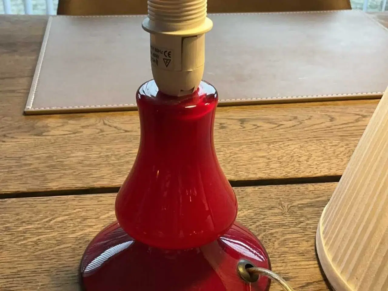 Billede 2 - Rød lampe i glas