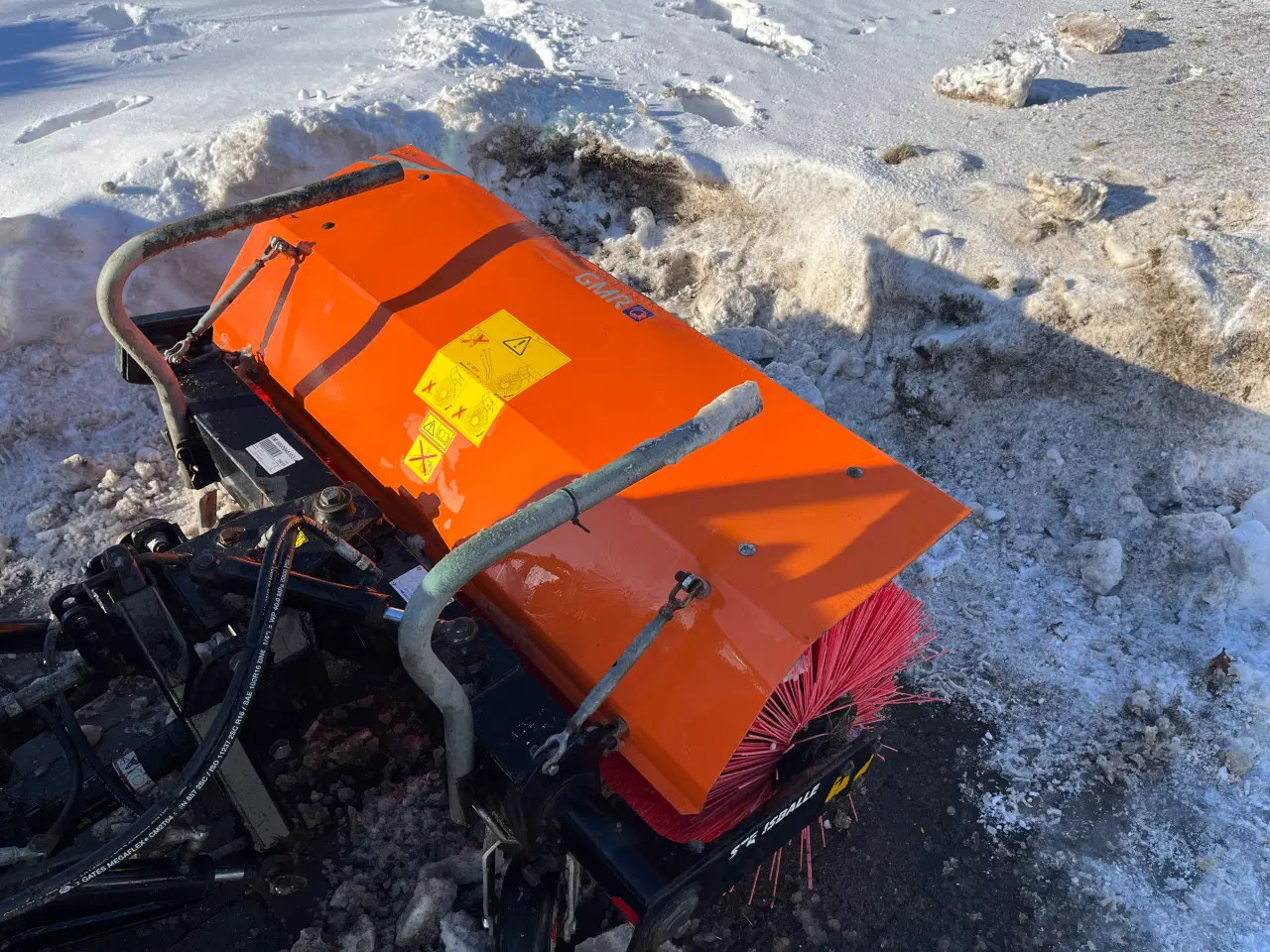 Billede 6 - Kubota 2350 med kost