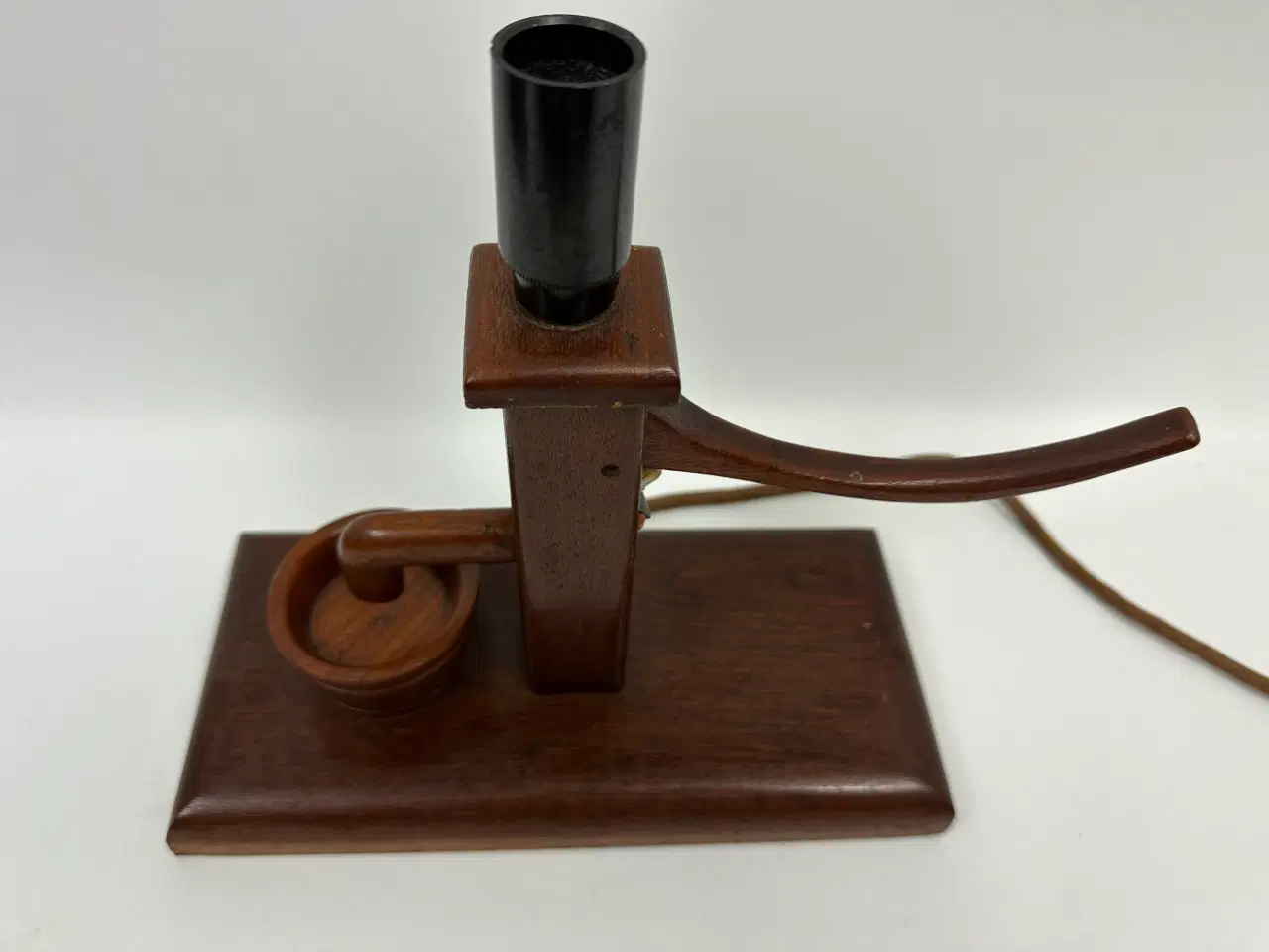 Billede 5 - Retro bordlampe i teak designet som brønd